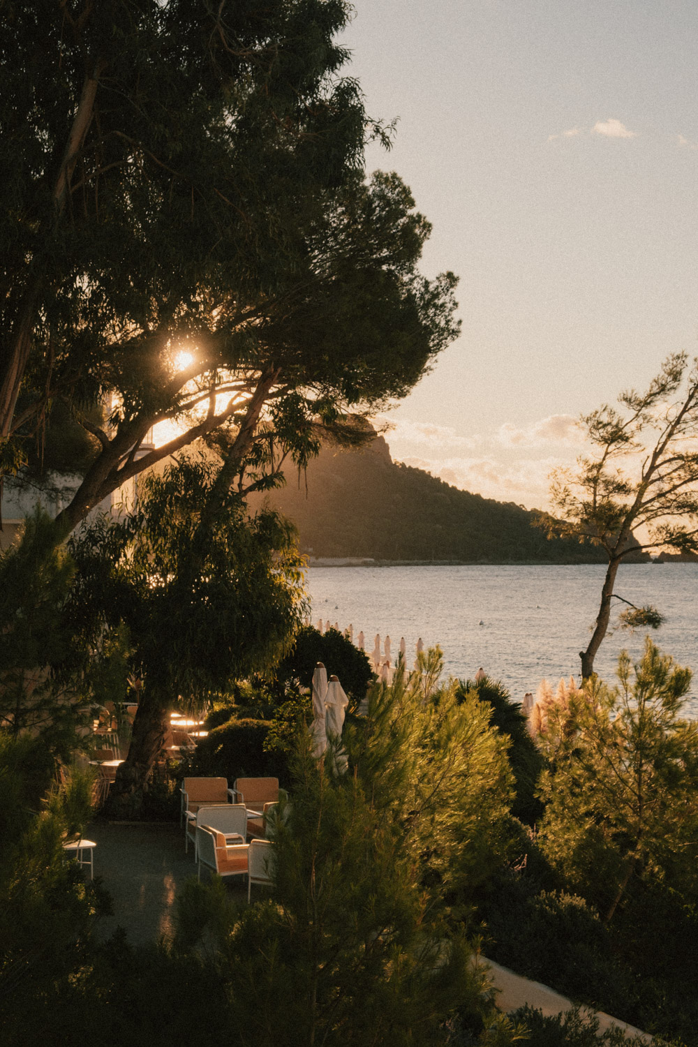 vue mer depuis la suite aux roches rouges